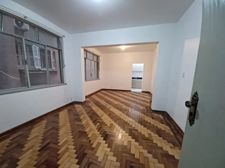 Foto 1 de Kitnet com 1 Quarto à venda, 36m² em Centro, Porto Alegre