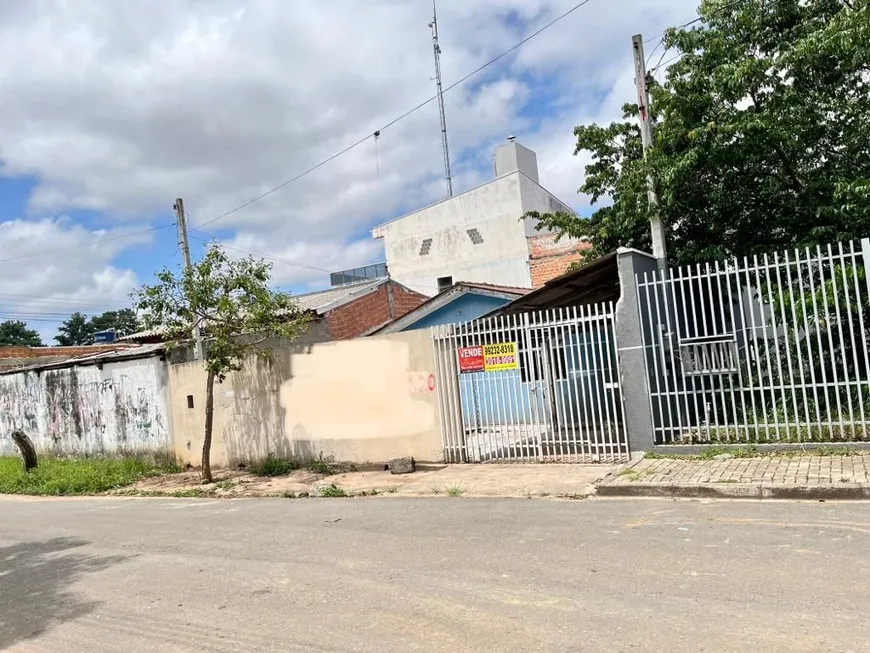 Foto 1 de Lote/Terreno à venda, 200m² em Fazendinha, Curitiba