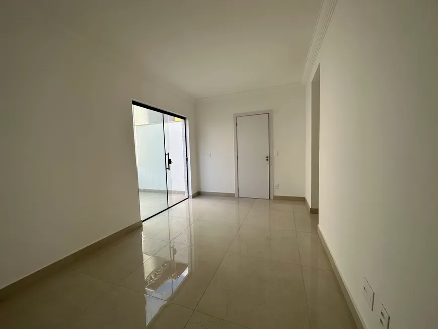 Foto 1 de Apartamento com 2 Quartos à venda, 60m² em Floresta, Belo Horizonte