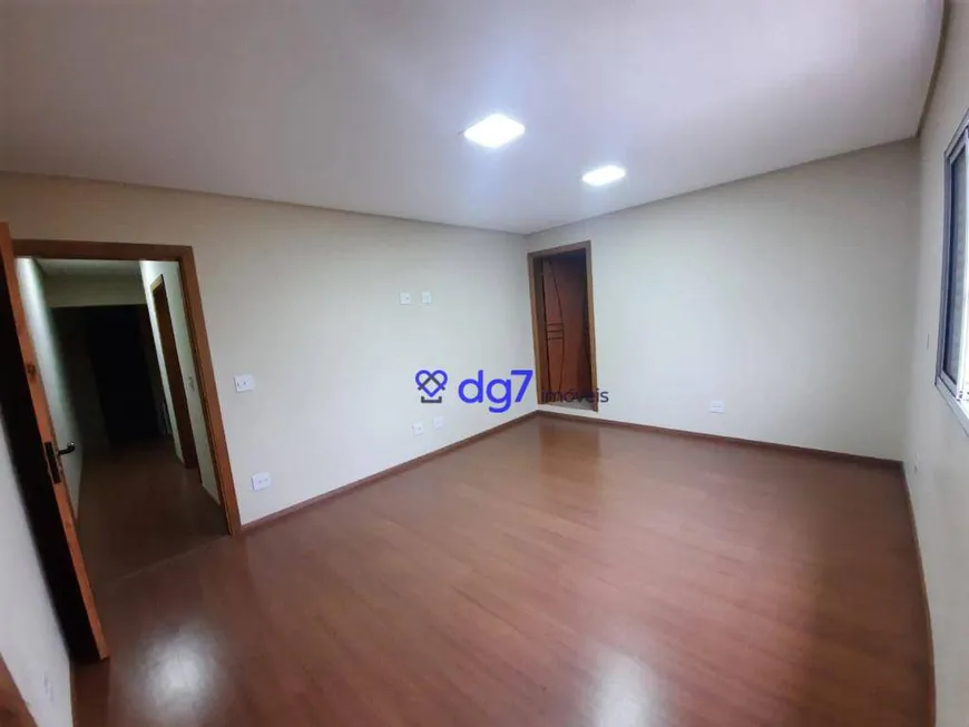 Foto 1 de Sobrado com 3 Quartos para venda ou aluguel, 277m² em Jaguaré, São Paulo