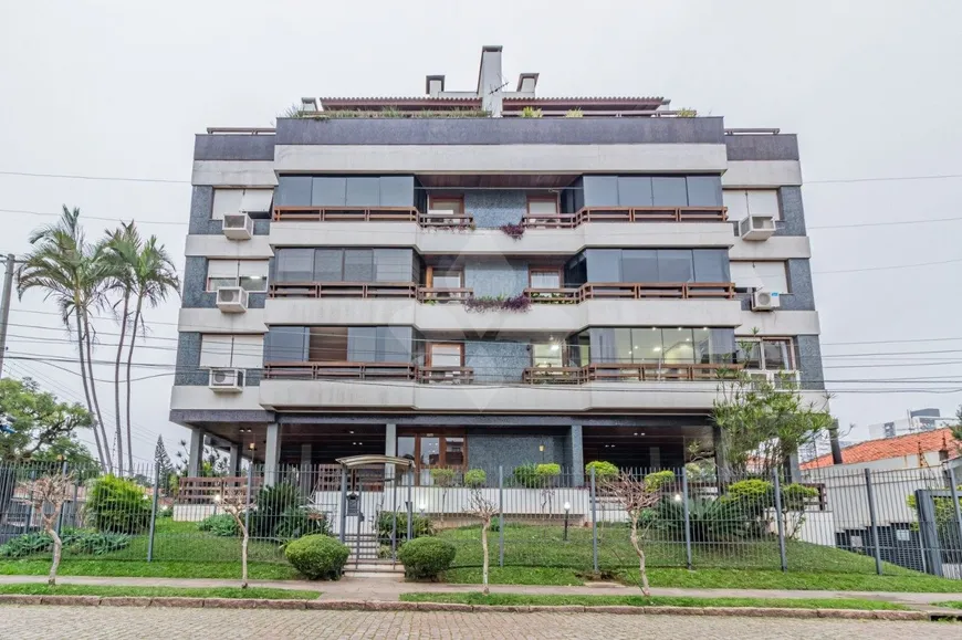 Foto 1 de Apartamento com 3 Quartos para venda ou aluguel, 139m² em Jardim Lindóia, Porto Alegre