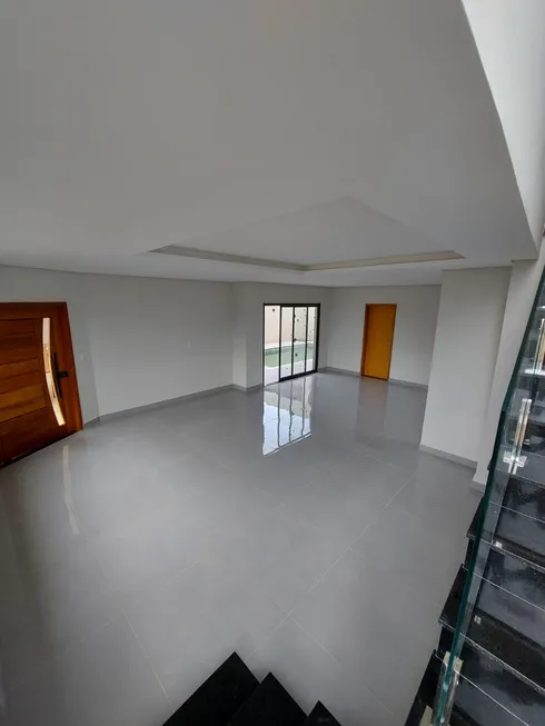 Foto 1 de Casa de Condomínio com 3 Quartos à venda, 240m² em Loteamento Floresta, São José dos Campos