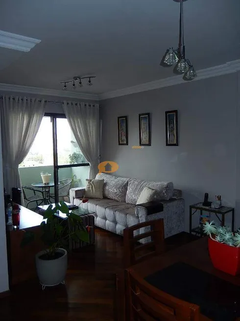 Foto 1 de Apartamento com 3 Quartos à venda, 72m² em Vila Firmiano Pinto, São Paulo