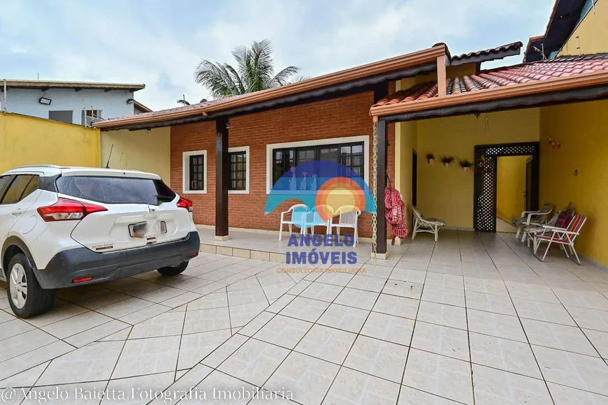 Foto 1 de Casa com 3 Quartos à venda, 185m² em Balneario Casa Blanca , Peruíbe