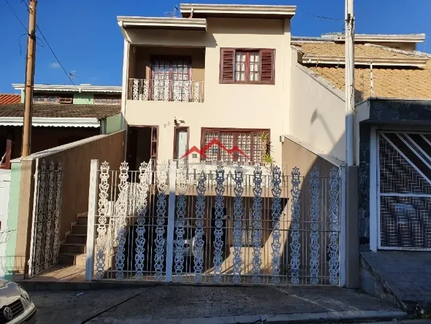 Foto 1 de Sobrado com 3 Quartos à venda, 228m² em Vila Galvao, Jundiaí