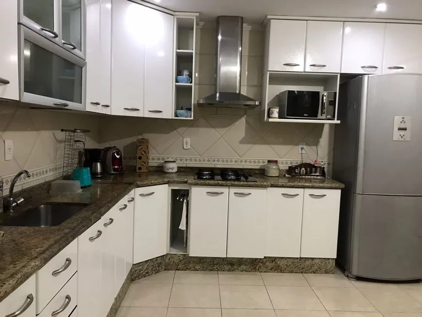 Foto 1 de Casa com 3 Quartos à venda, 130m² em Itaquera, São Paulo