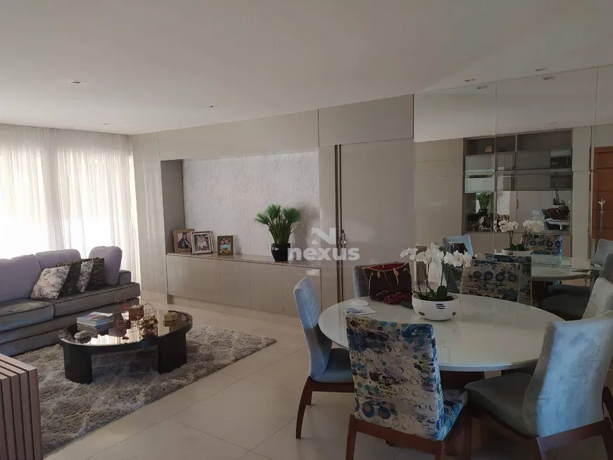 Foto 1 de Apartamento com 2 Quartos à venda, 184m² em Lidice, Uberlândia