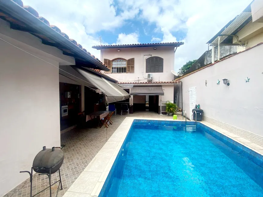 Foto 1 de Casa com 3 Quartos à venda, 190m² em Campo Grande, Rio de Janeiro