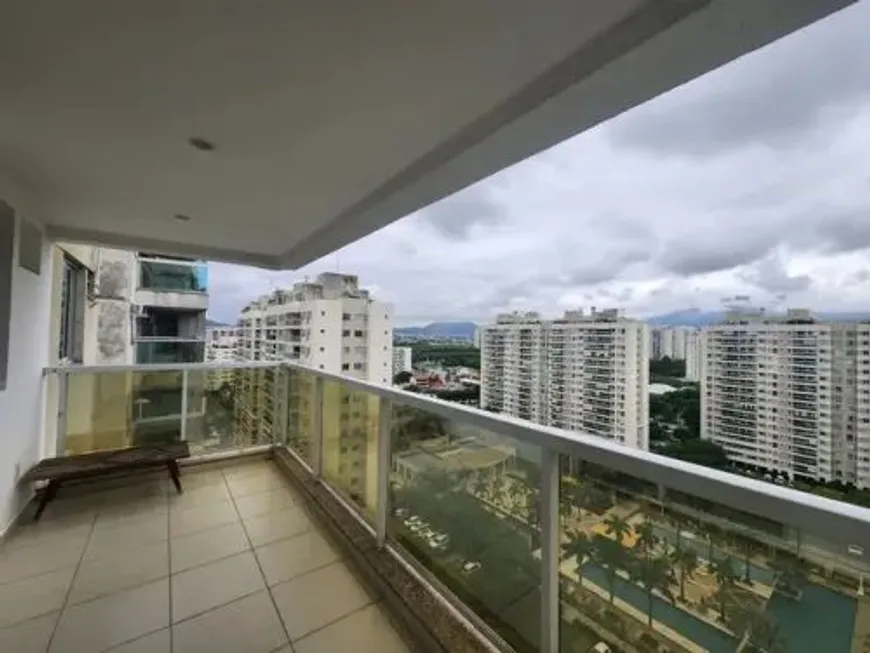 Foto 1 de Apartamento com 3 Quartos à venda, 76m² em Barra da Tijuca, Rio de Janeiro