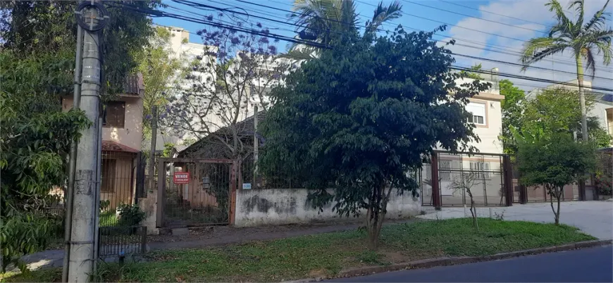 Foto 1 de Lote/Terreno à venda, 150m² em Chácara das Pedras, Porto Alegre