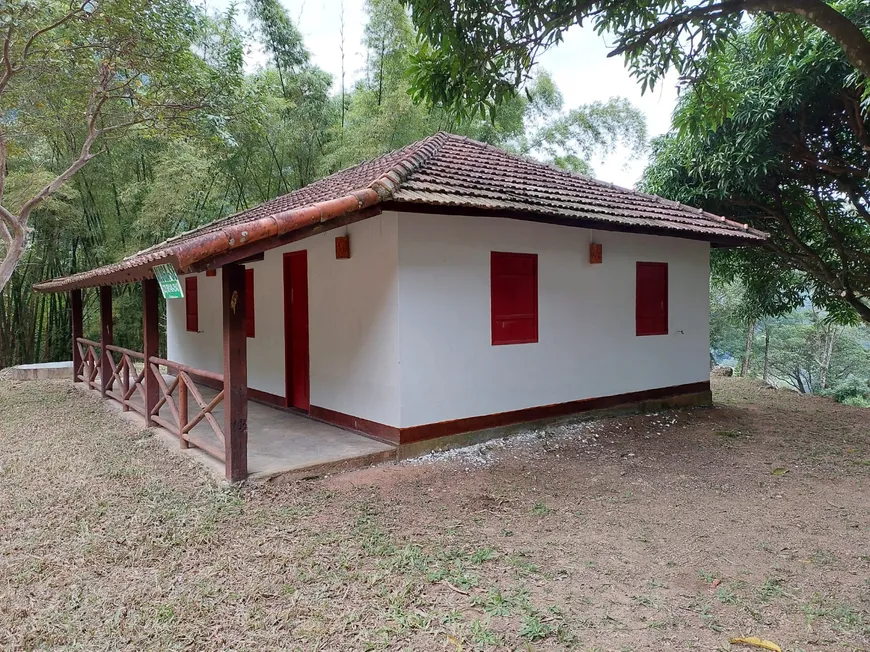 Foto 1 de Fazenda/Sítio com 3 Quartos para alugar, 2000m² em Aldeia Velha, Silva Jardim