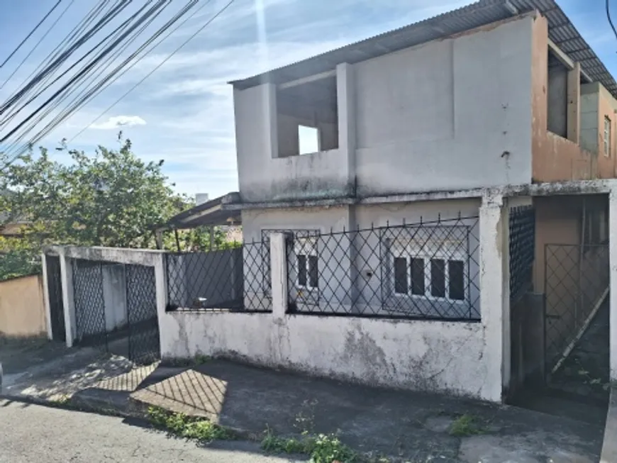 Foto 1 de Casa com 10 Quartos à venda, 300m² em Santa Cecília, Vitória