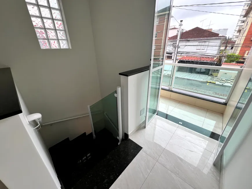 Foto 1 de Casa com 2 Quartos para alugar, 110m² em Embaré, Santos