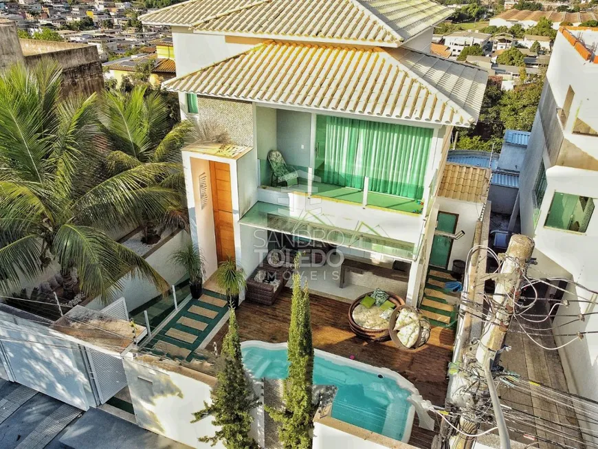 Foto 1 de Casa com 3 Quartos à venda, 280m² em Jardim Itapemirim, Cachoeiro de Itapemirim