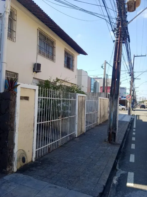 Foto 1 de Casa com 3 Quartos à venda, 370m² em São José, Aracaju