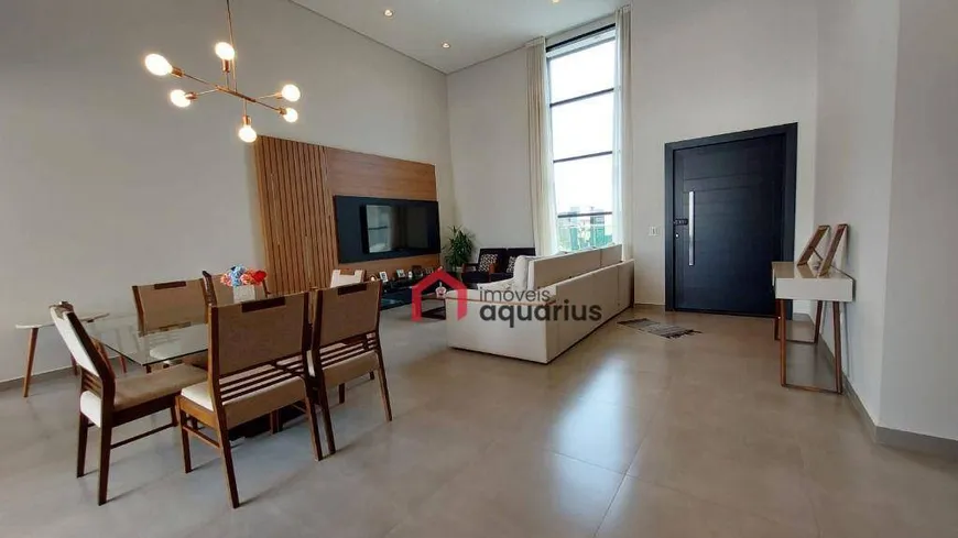 Foto 1 de Casa de Condomínio com 3 Quartos à venda, 207m² em Condominio Residencial Mont Blanc, São José dos Campos