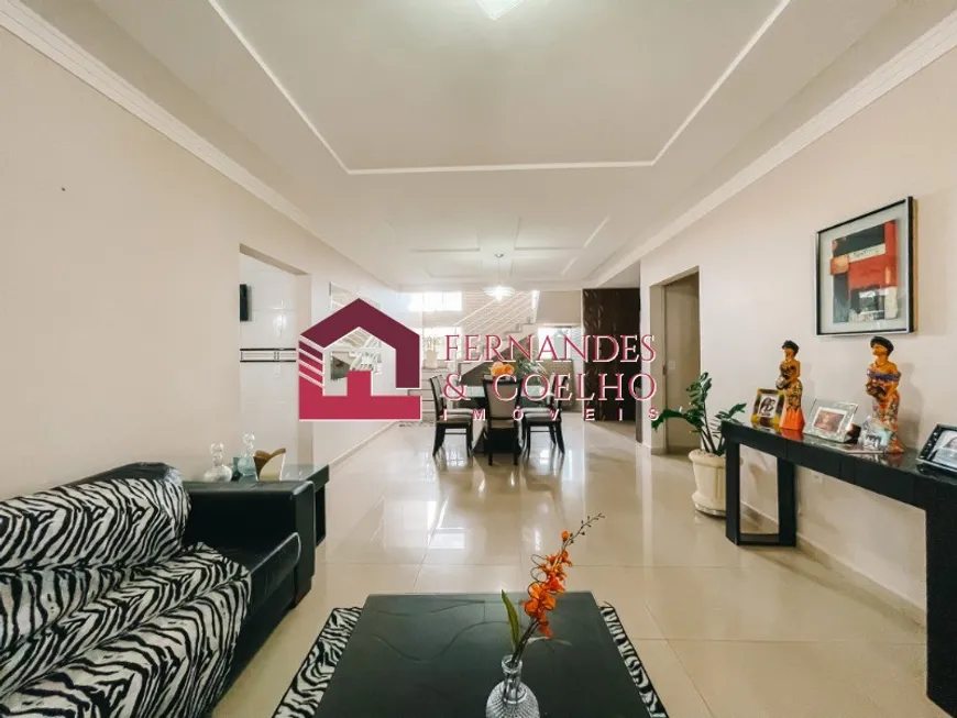 Foto 1 de Casa de Condomínio com 3 Quartos à venda, 188m² em Setor Habitacional Vicente Pires, Brasília
