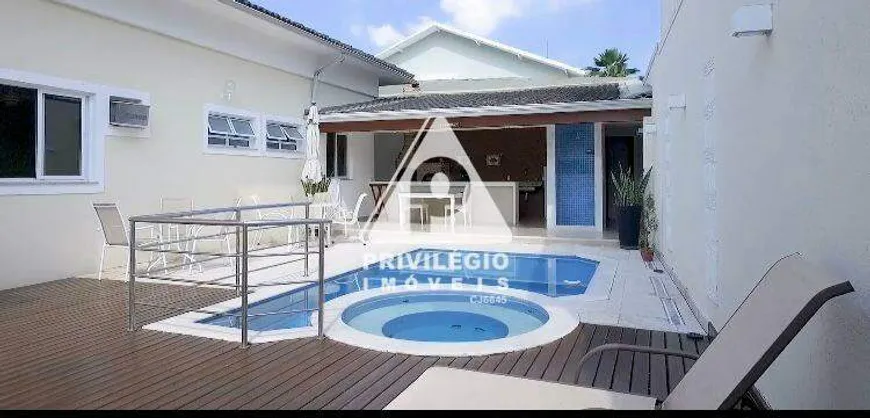 Foto 1 de Casa com 4 Quartos à venda, 600m² em Anil, Rio de Janeiro