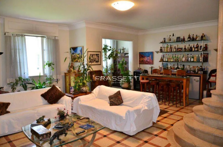 Foto 1 de Apartamento com 3 Quartos à venda, 200m² em Copacabana, Rio de Janeiro