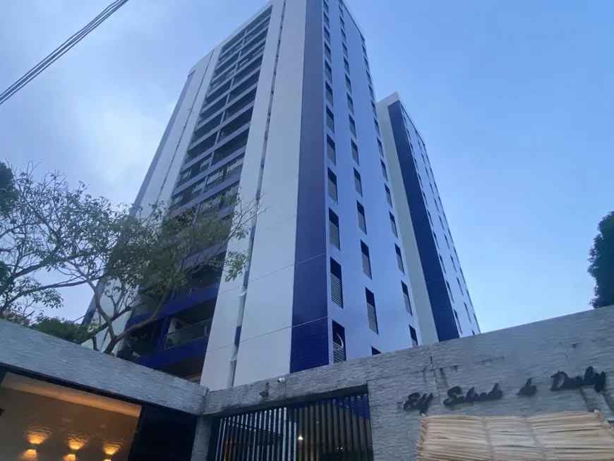 Foto 1 de Apartamento com 4 Quartos à venda, 129m² em Derby, Recife