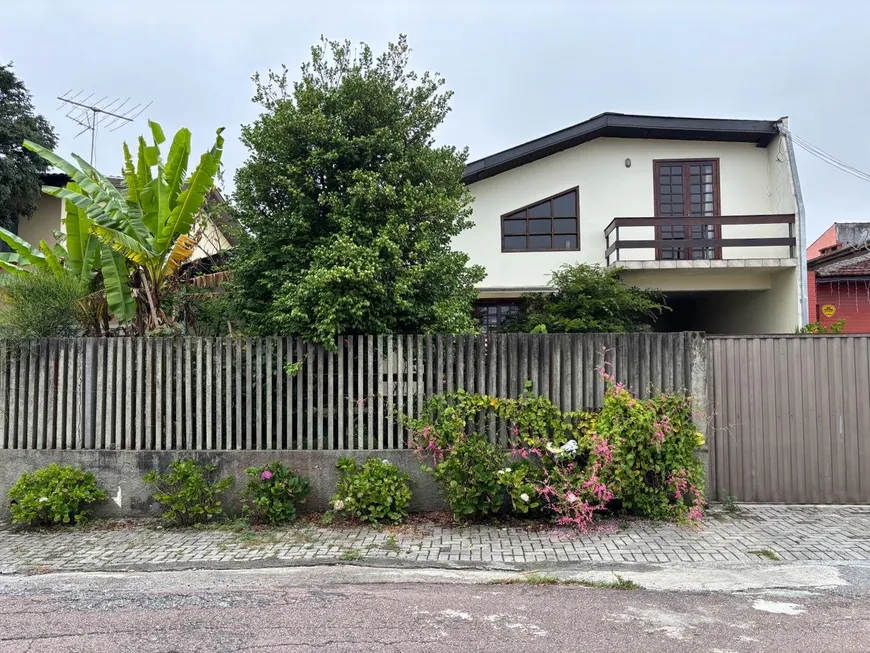 Foto 1 de Casa com 4 Quartos à venda, 260m² em Bacacheri, Curitiba