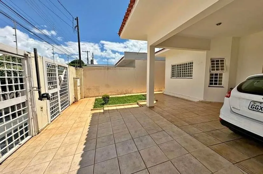 Foto 1 de Casa com 3 Quartos à venda, 350m² em Cordeiro, Recife