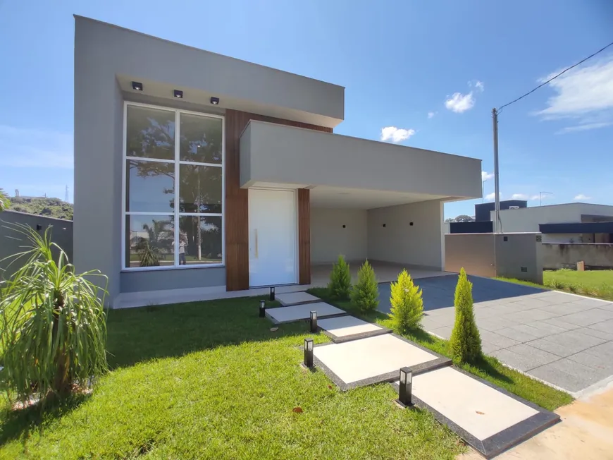 Foto 1 de Casa com 3 Quartos à venda, 262m² em Residencial Vale Verde, Senador Canedo
