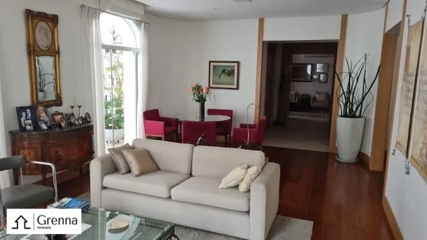 Foto 1 de Apartamento com 4 Quartos para venda ou aluguel, 340m² em Cerqueira César, São Paulo