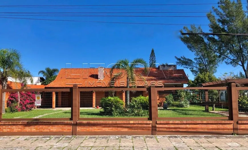 Foto 1 de Casa com 3 Quartos à venda, 168m² em Centro, Xangri-lá