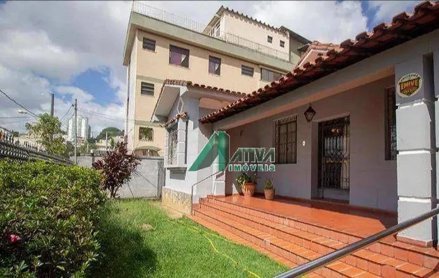 Foto 1 de Casa com 3 Quartos à venda, 468m² em Prado, Belo Horizonte