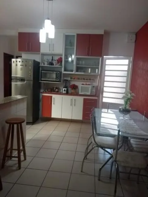 Foto 1 de Casa com 3 Quartos à venda, 85m² em Cidade Morumbi, São José dos Campos