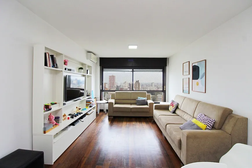 Foto 1 de Apartamento com 3 Quartos à venda, 121m² em Moinhos de Vento, Porto Alegre
