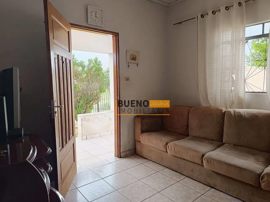 Foto 1 de Casa com 2 Quartos à venda, 130m² em Vila Godoy, Santa Bárbara D'Oeste