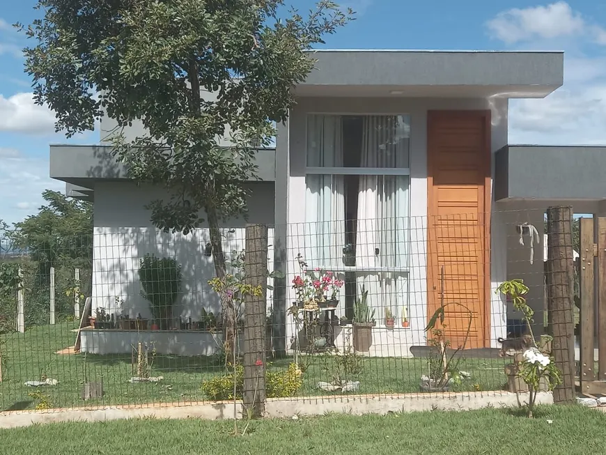 Foto 1 de Casa de Condomínio com 3 Quartos à venda, 125m² em Condomínio Vale do Luar , Jaboticatubas