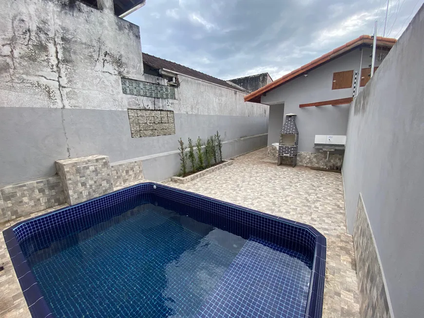 Foto 1 de Casa com 2 Quartos à venda, 53m² em São Fernando, Itanhaém