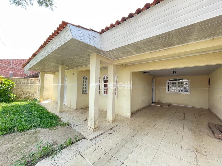 Foto 1 de Casa com 3 Quartos à venda, 180m² em Santo Antônio, São José dos Pinhais