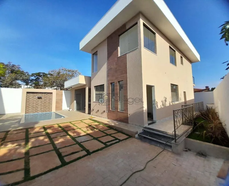 Foto 1 de Casa com 4 Quartos à venda, 135m² em Varzea, Lagoa Santa