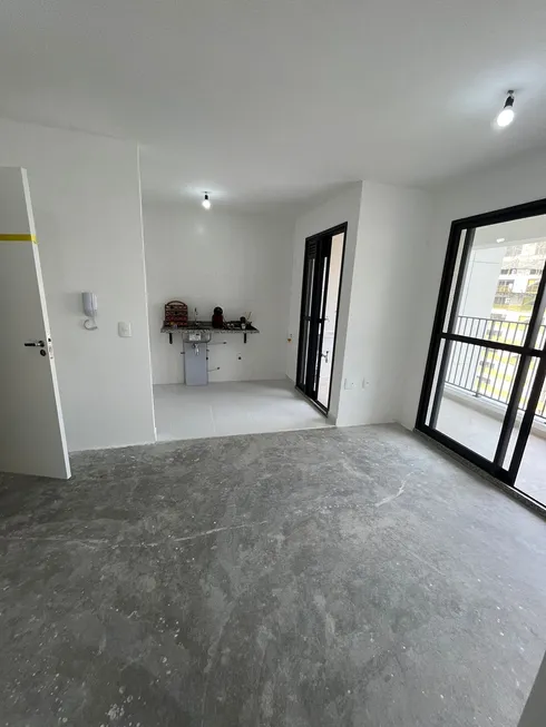 Foto 1 de Apartamento com 2 Quartos à venda, 55m² em Vila Anastácio, São Paulo