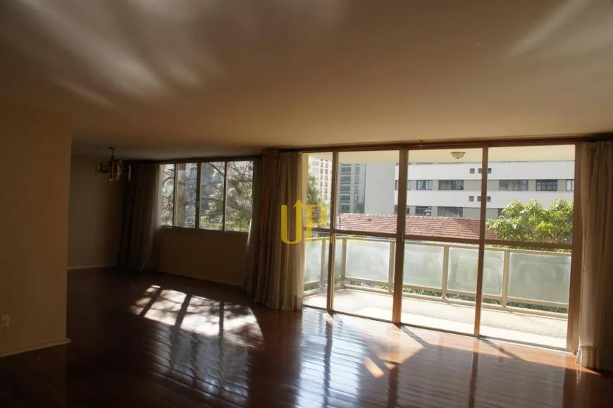 Foto 1 de Apartamento com 4 Quartos à venda, 246m² em Bela Vista, São Paulo