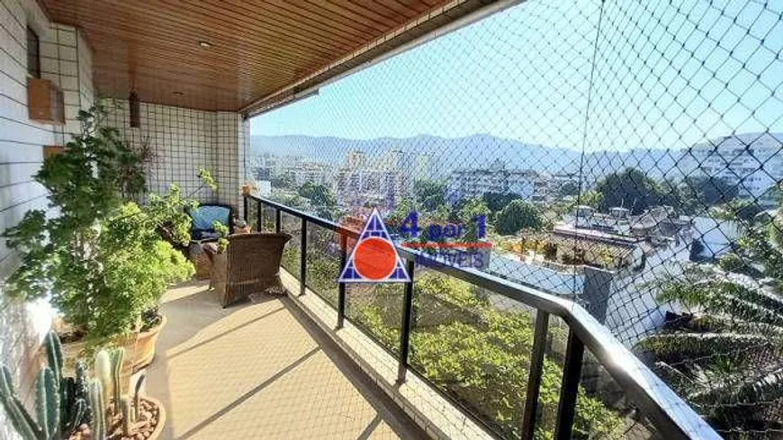 Foto 1 de Cobertura com 3 Quartos à venda, 250m² em Freguesia- Jacarepaguá, Rio de Janeiro