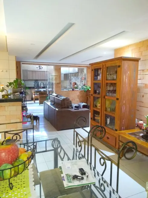 Foto 1 de Apartamento com 4 Quartos à venda, 202m² em Salgado Filho, Belo Horizonte