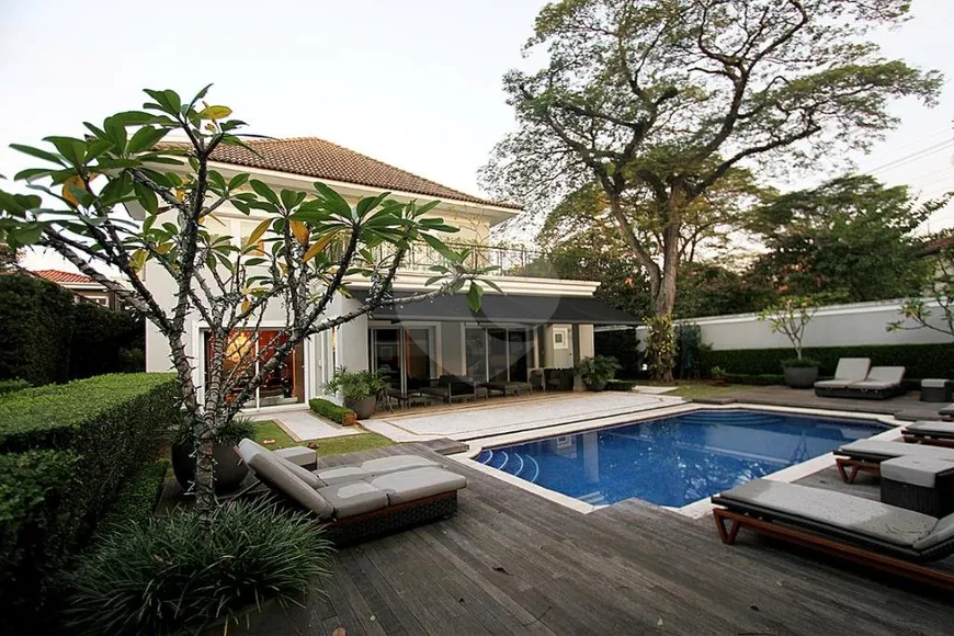 Foto 1 de Casa com 4 Quartos à venda, 1055m² em Jardim Europa, São Paulo