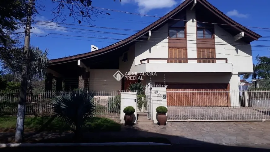Foto 1 de Casa com 3 Quartos à venda, 397m² em Jardim do Lago, Canoas