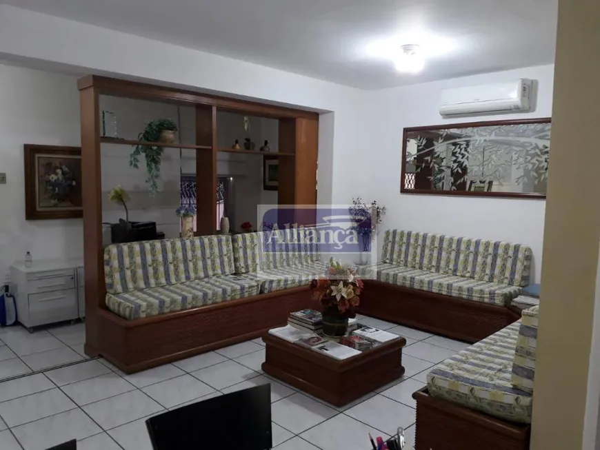 Foto 1 de Casa com 7 Quartos para venda ou aluguel, 360m² em Icaraí, Niterói