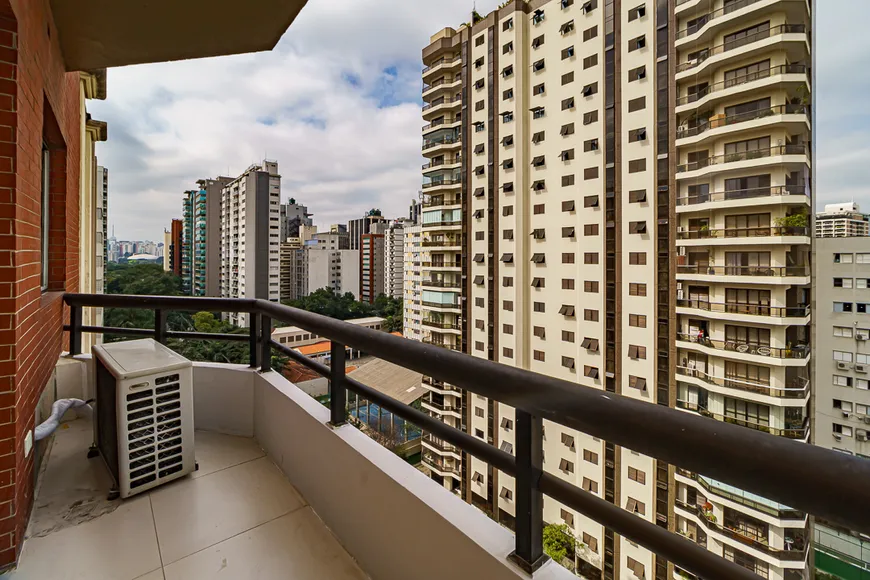 Foto 1 de Apartamento com 2 Quartos à venda, 143m² em Itaim Bibi, São Paulo