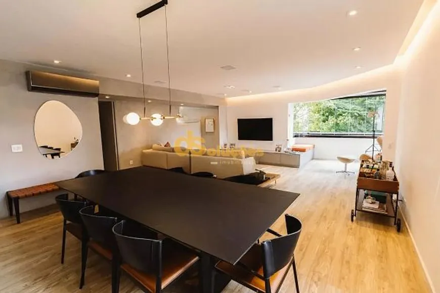 Foto 1 de Apartamento com 4 Quartos à venda, 165m² em Vila Hamburguesa, São Paulo