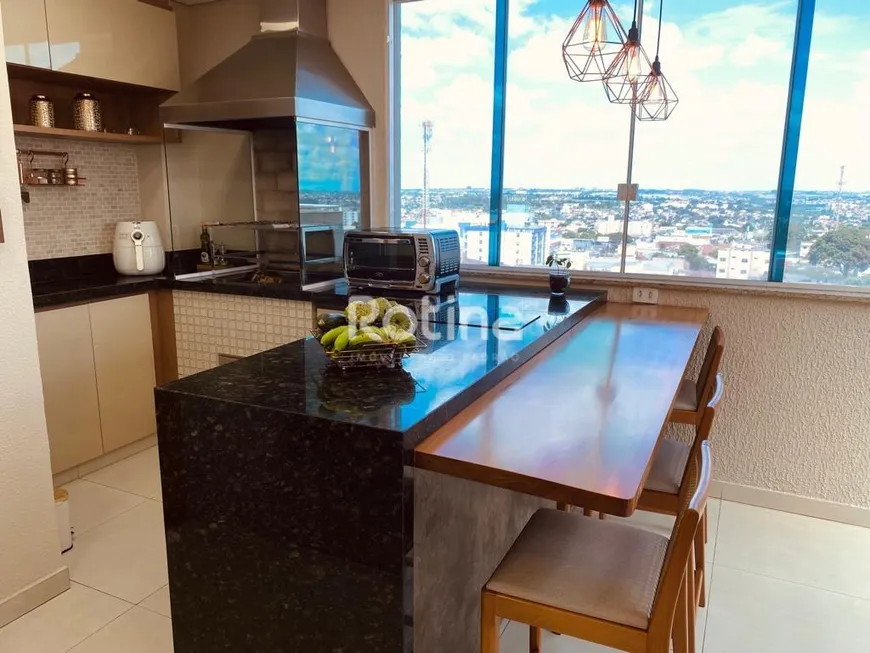 Foto 1 de Apartamento com 3 Quartos à venda, 112m² em Martins, Uberlândia