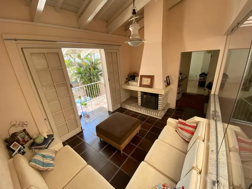 Foto 1 de Casa com 4 Quartos à venda, 317m² em Estreito, Florianópolis