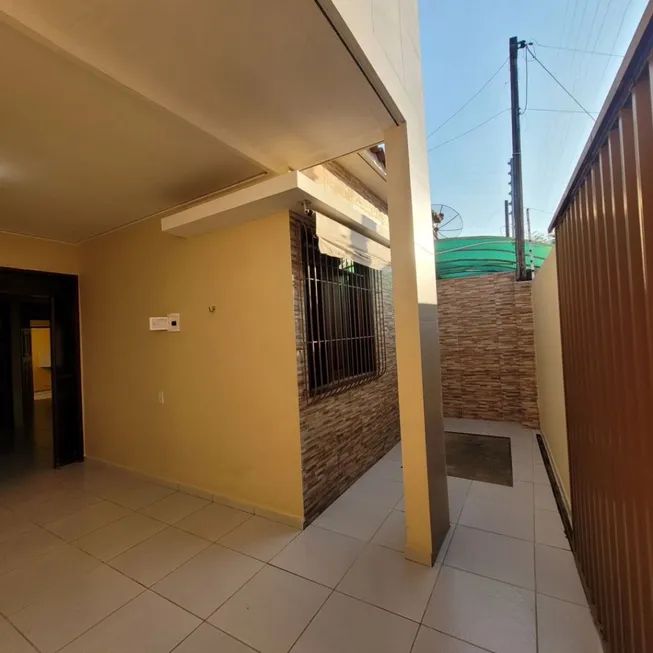 Foto 1 de Casa com 3 Quartos à venda, 130m² em Campo Limpo, Feira de Santana