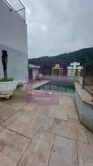Foto 1 de Cobertura com 3 Quartos para venda ou aluguel, 430m² em Pitangueiras, Guarujá